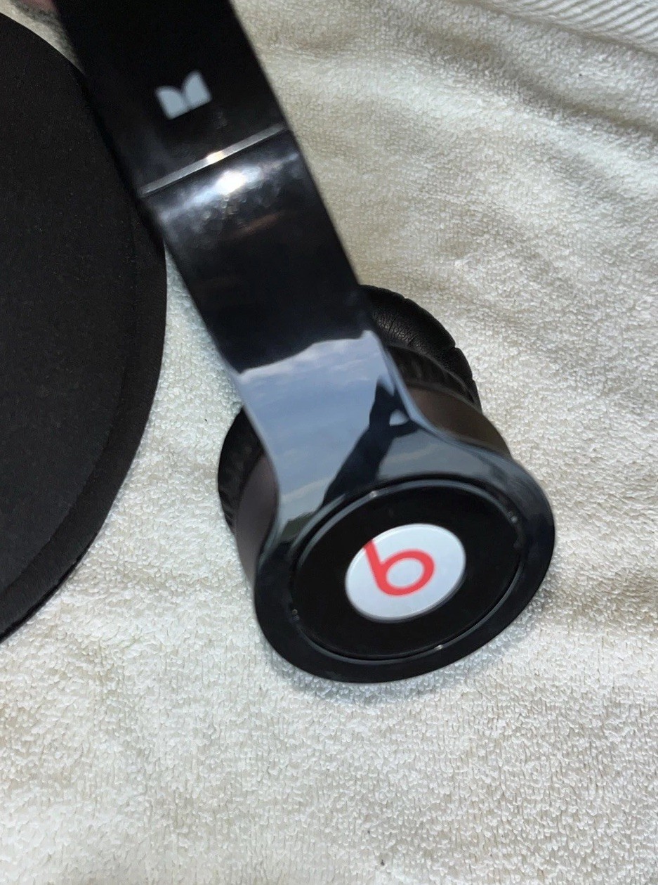 Beats by Dr. Dre Solo HD Monster Headphones Black w/ Case FREE SHIPPING