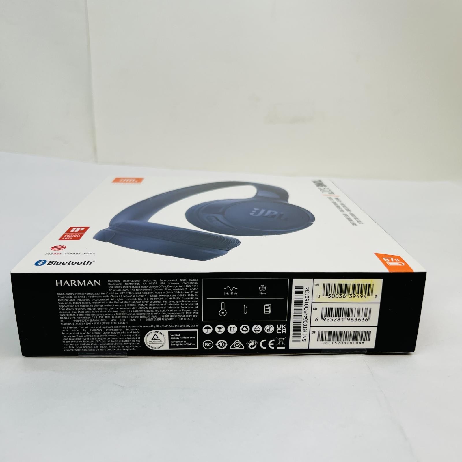 JBL Tune 520BT Wireless on-ear headphones with JBL Pure Bass sound