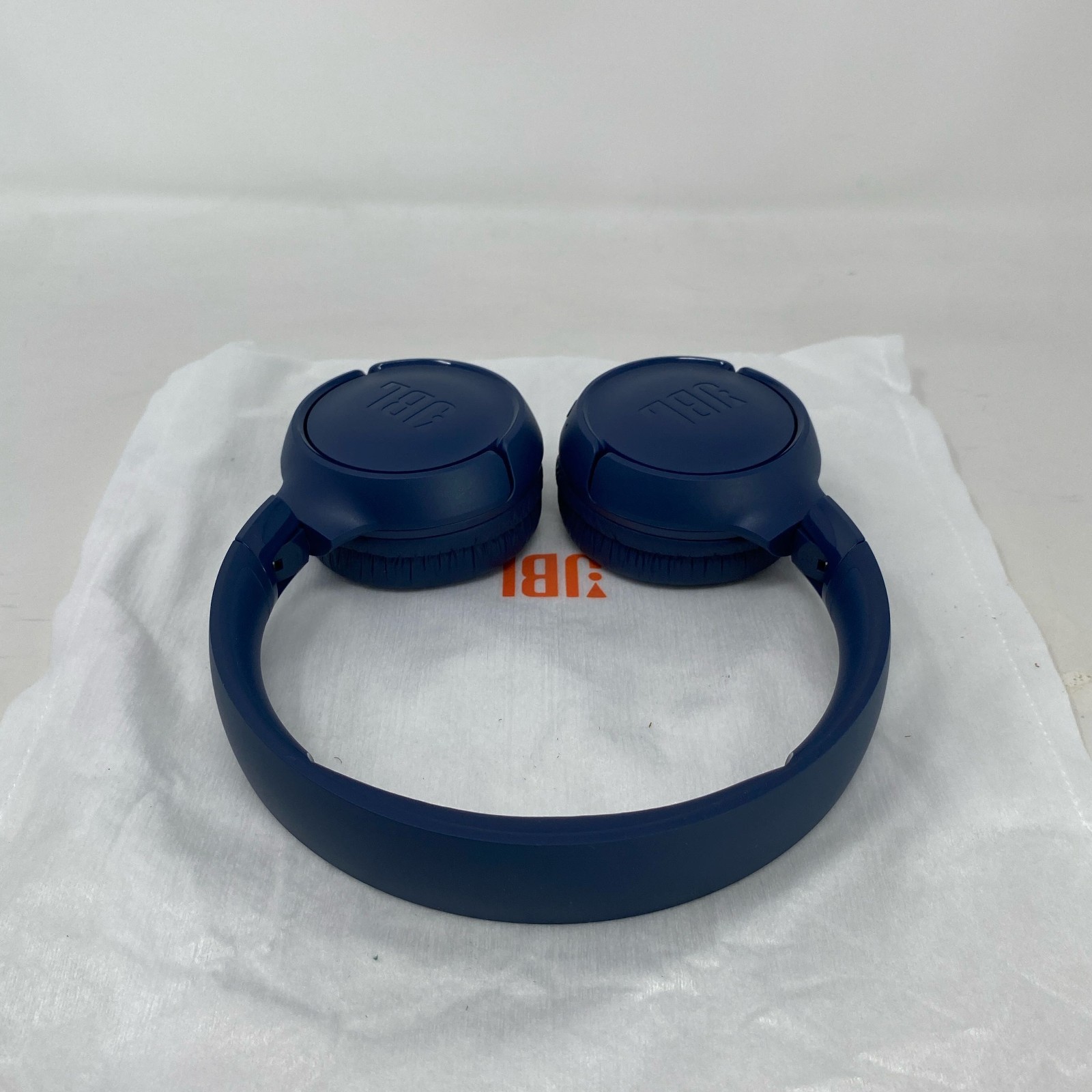 JBL Tune 520BT Wireless On-Ear Headphones Blue No USB-C Cable