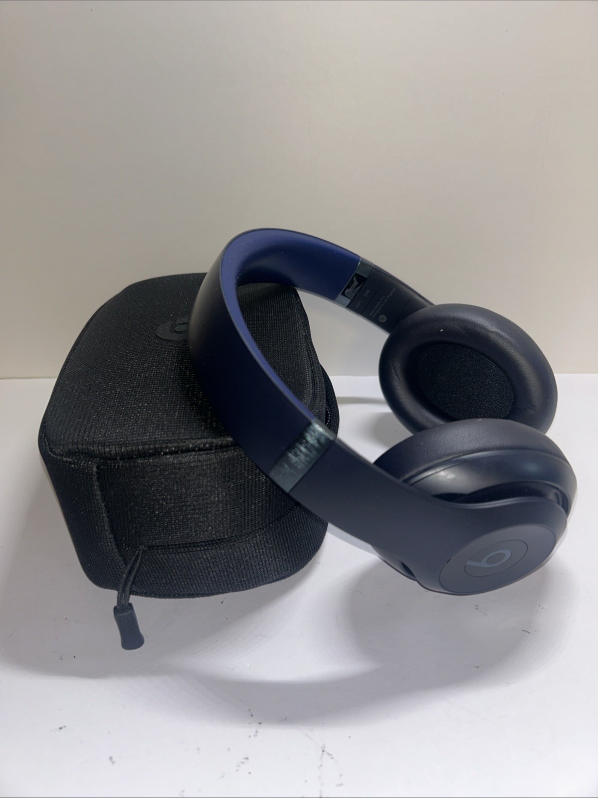 Beats Studio Pro Wireless Bluetooth Over-Ear Headphones – Navy Blue. EXCELLENT