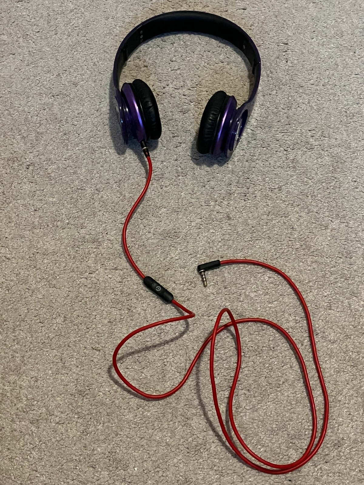 beats by dr. dre Purple Headphones with Wire Jack On The Ear Pad Headband Rare