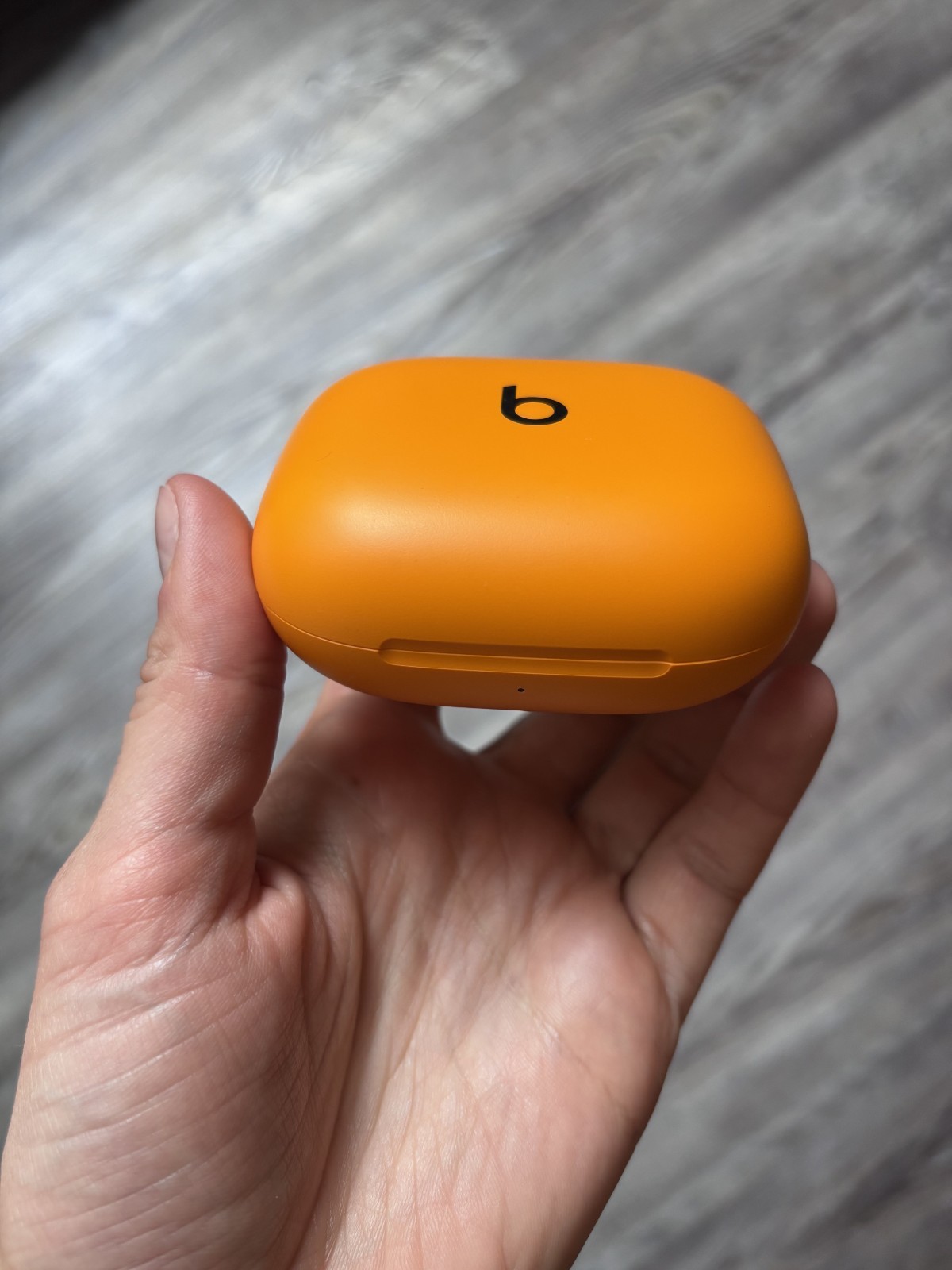 Powerbeats 2 by Dr. Dre Pro Wireless Earphones – Electric Orange