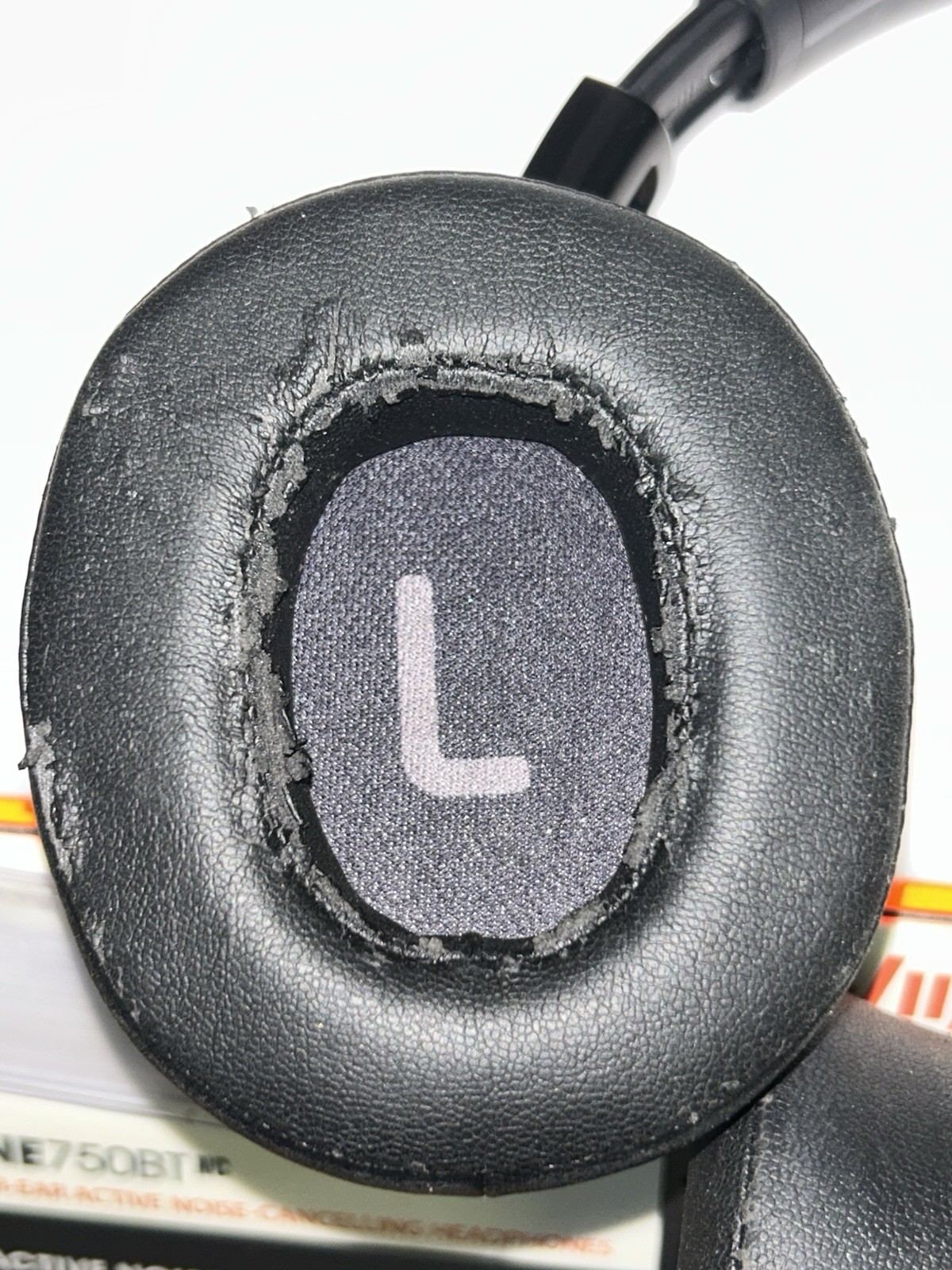JBL Tune Series 600BTNC & 750BTNC Headphone Display Store Model Tested & Works