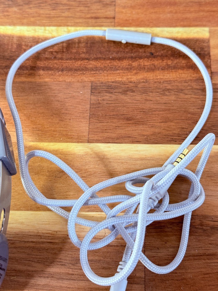 LilGadgets Untangled Pro Wireless Kids Headphones Gray Camo