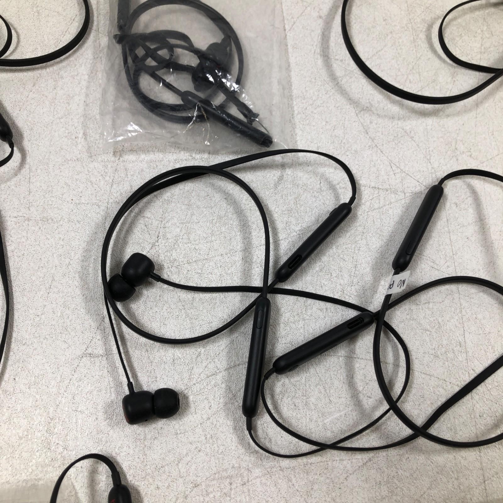 FOR PARTS LOT OF 15 Beats Flex Wireless Bluetooth Earbuds Earphones – Black/Whit
