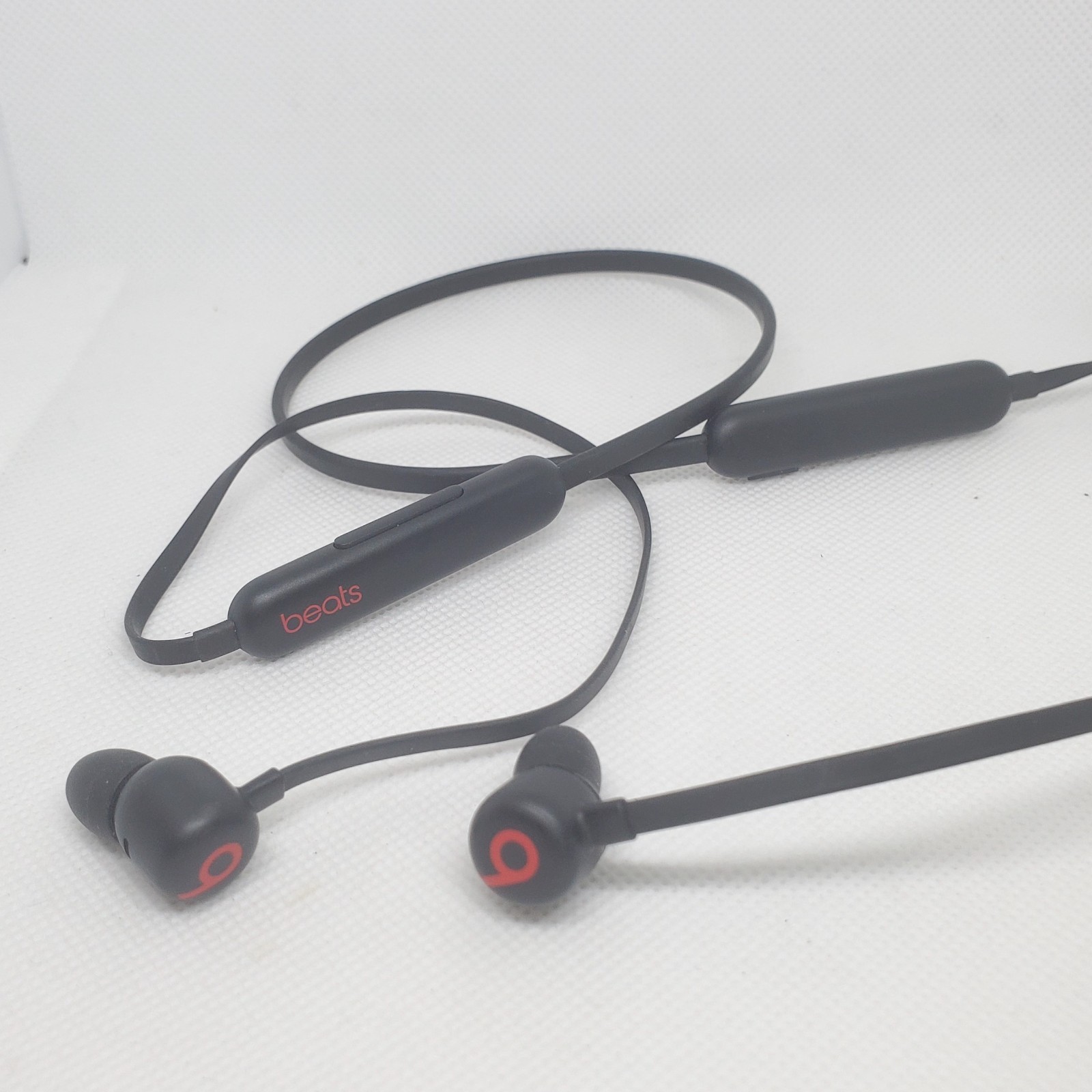 Beats Flex All-Day Bluetooth Wireless Earbuds Apple W1 Headphone Chip – Black