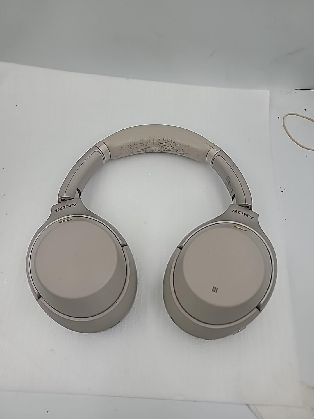Genuine Sony WH-1000XM3 Wireless Noise-Cancelling Over-the-Ear Headphones Beige