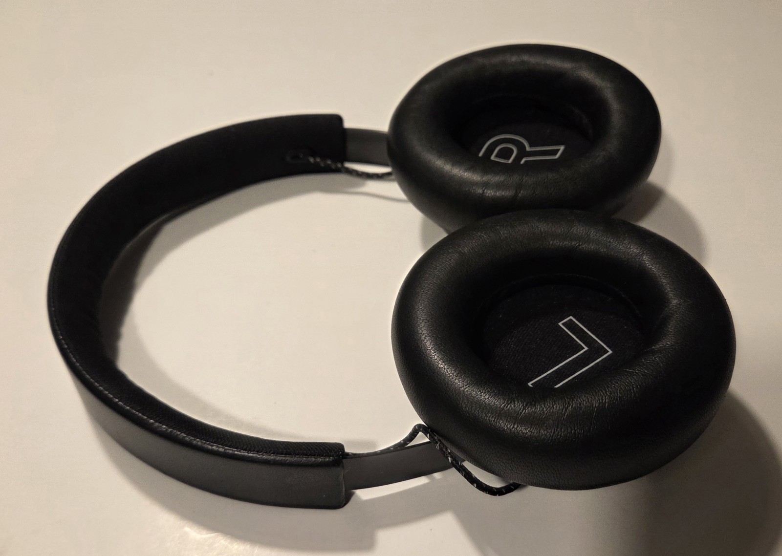 Working B&O Bang & Olufsen Beoplay H4 Wireless Over-Ear Headphones Black w/ Case
