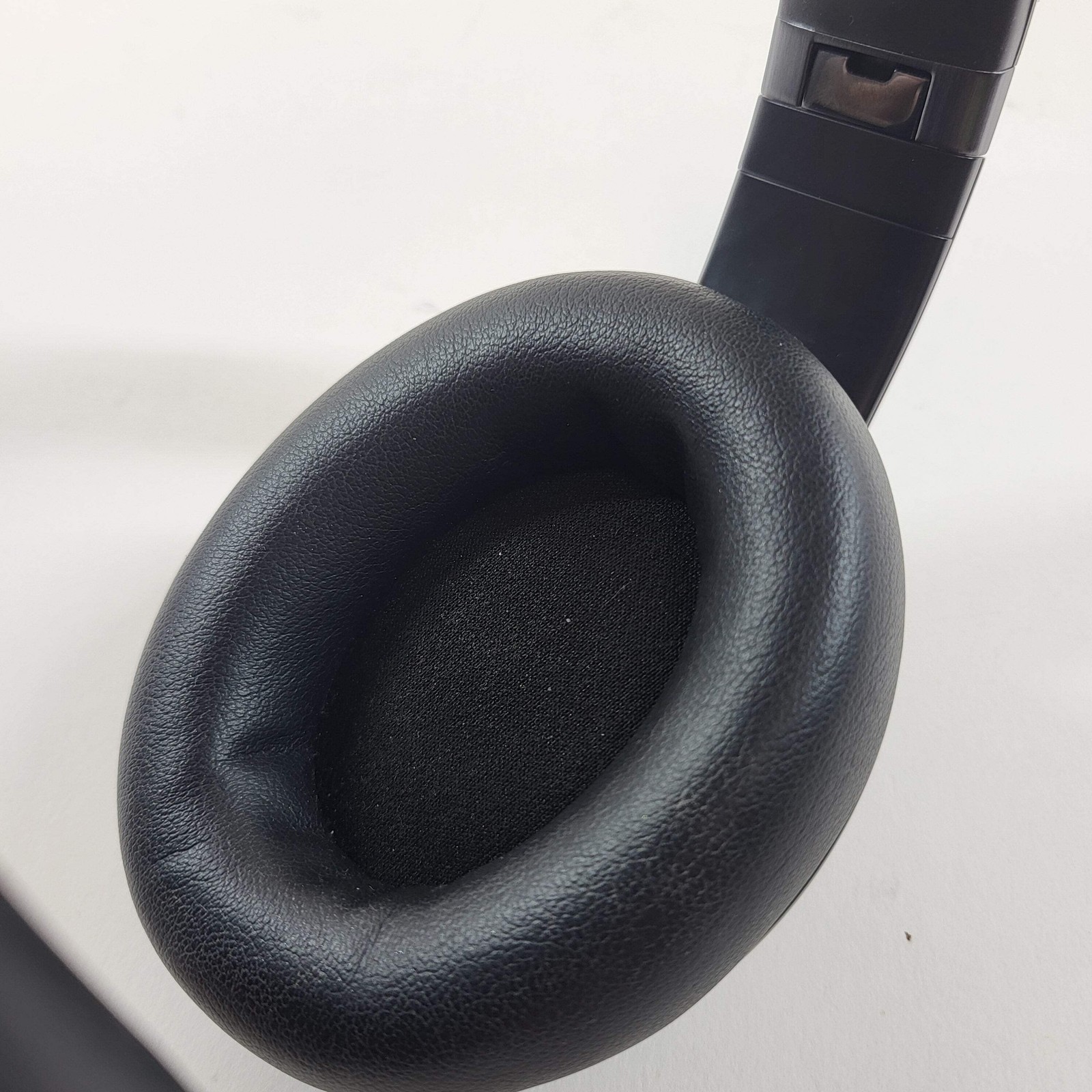 Beats Studio Pro Wireless Over-Ear Bluetooth Headphones Black A2924