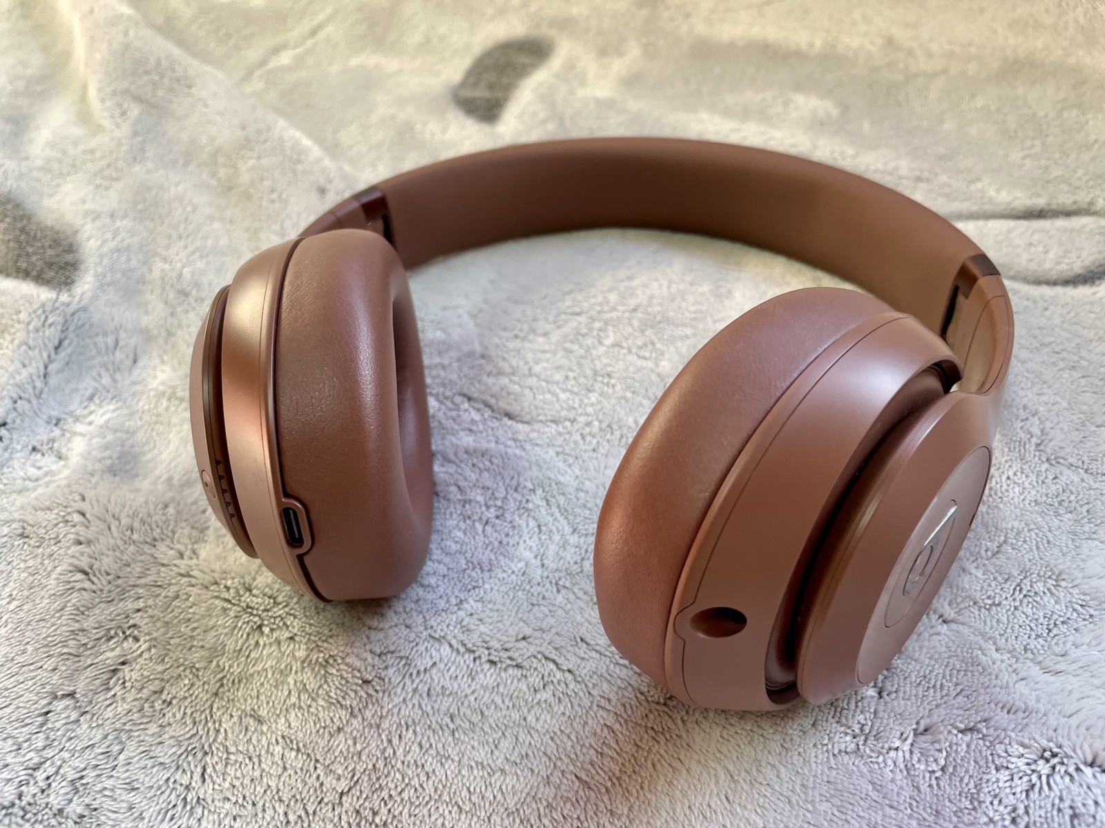 Brand New Sealed Beats Studio Pro KIM – Earth Wireless Bluetooth Headphones