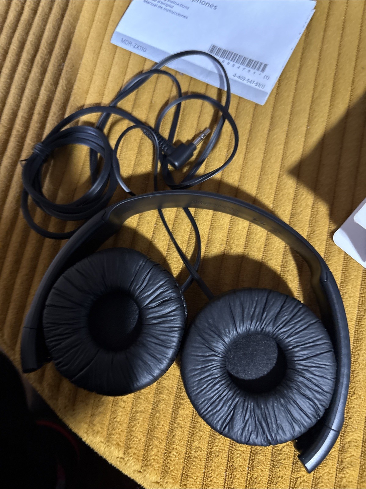6 Sony MDR-ZX110 Wired Over the Ear Headphones Black New 1 White, 5 Black
