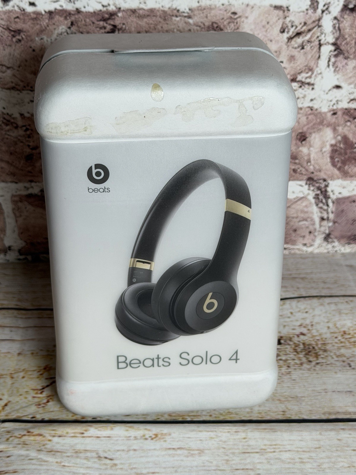 Beats Solo 4 Wireless On-Ear Headphones Black/Gold Foldable Mic USB-C NEW
