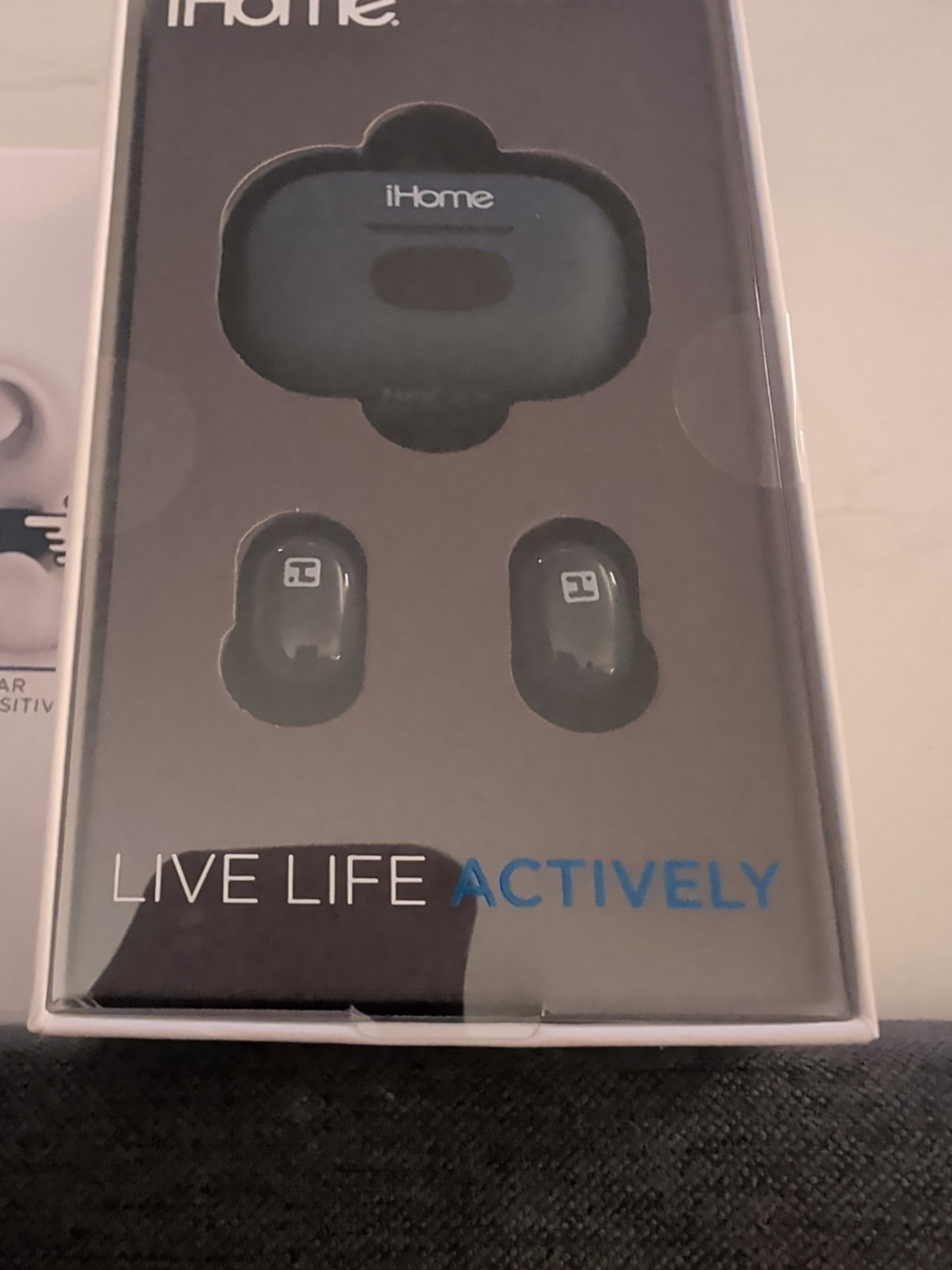 iHome HM-AU-BE-213-NV iHome True Wireless XT-10