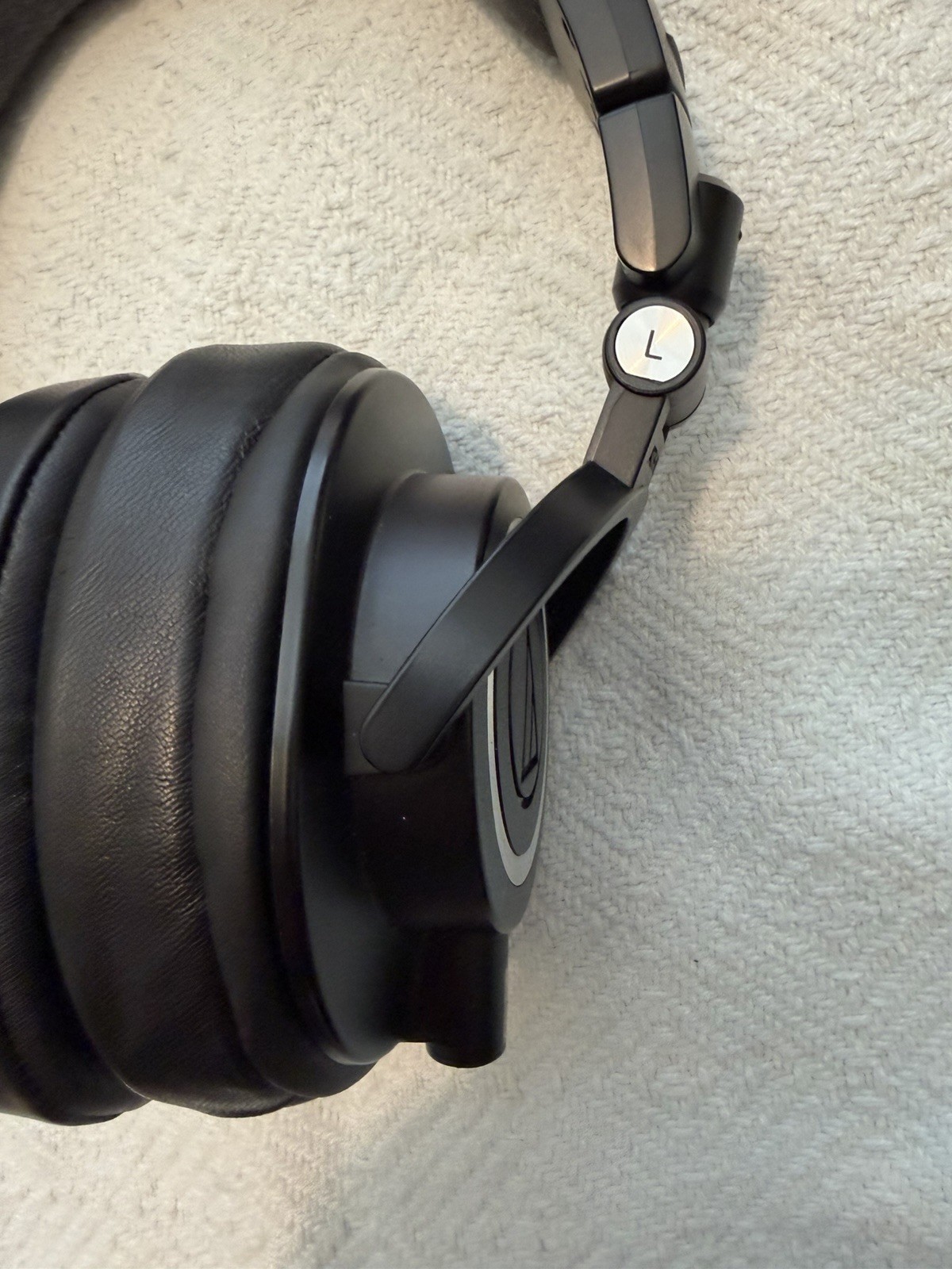 Audio-Technica ATH-M50x Black Headphones With 3 Cables Bag And Upgraded Ear Pads