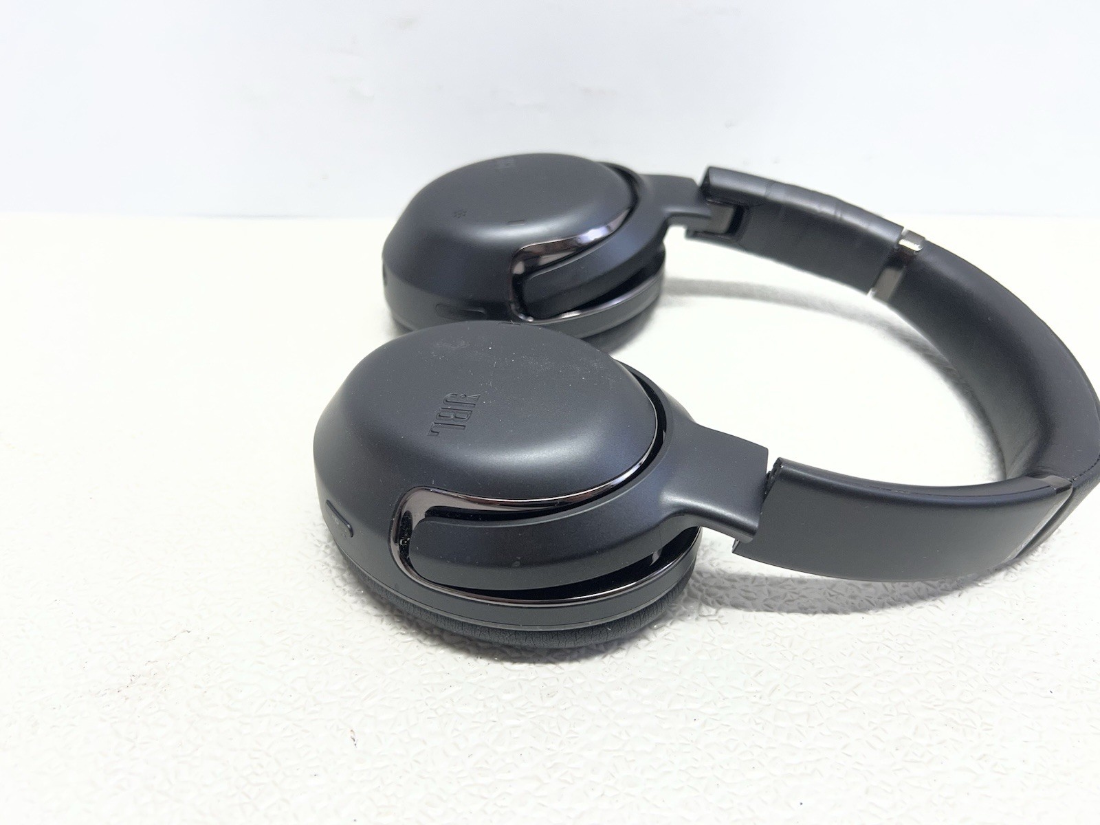 JBL – Tour One M2 True Adaptive Noise Cancelling Headphones – Black –