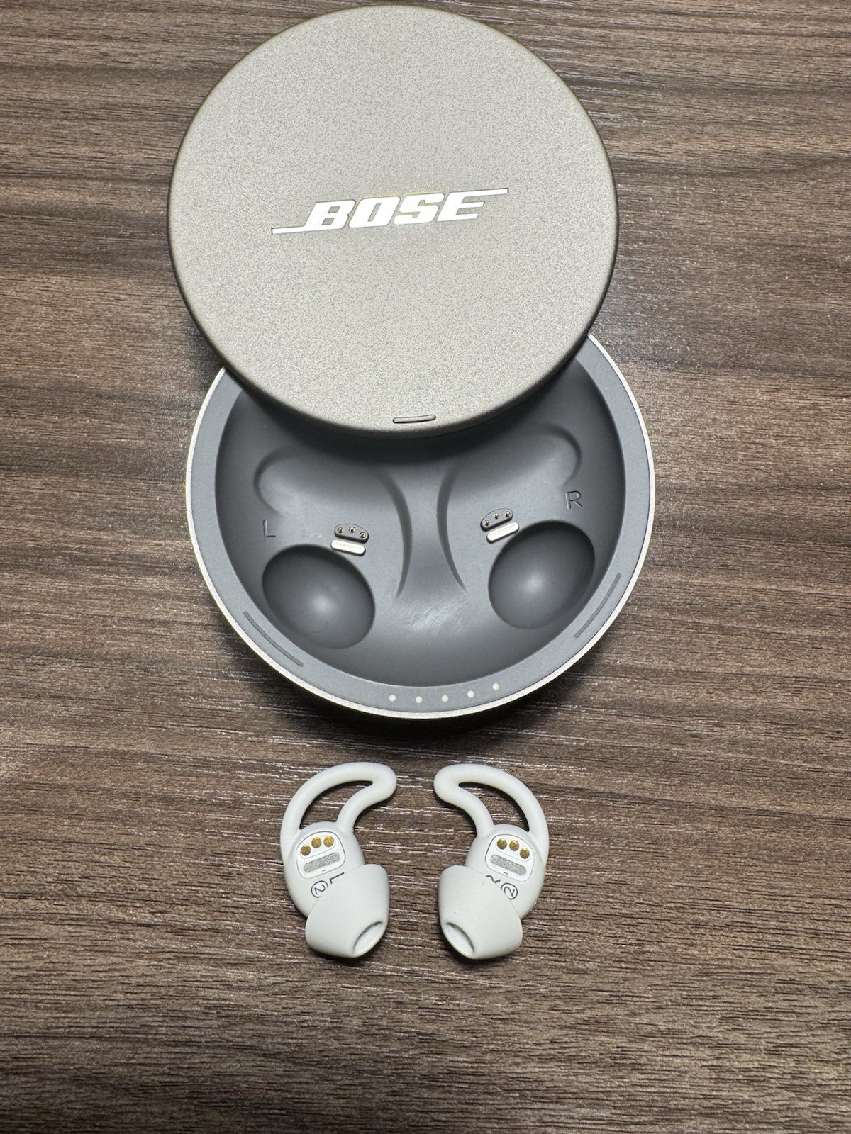 **READ DESCRIPTION** Bose Sleepbuds II Wireless In-Ear Earbuds – White