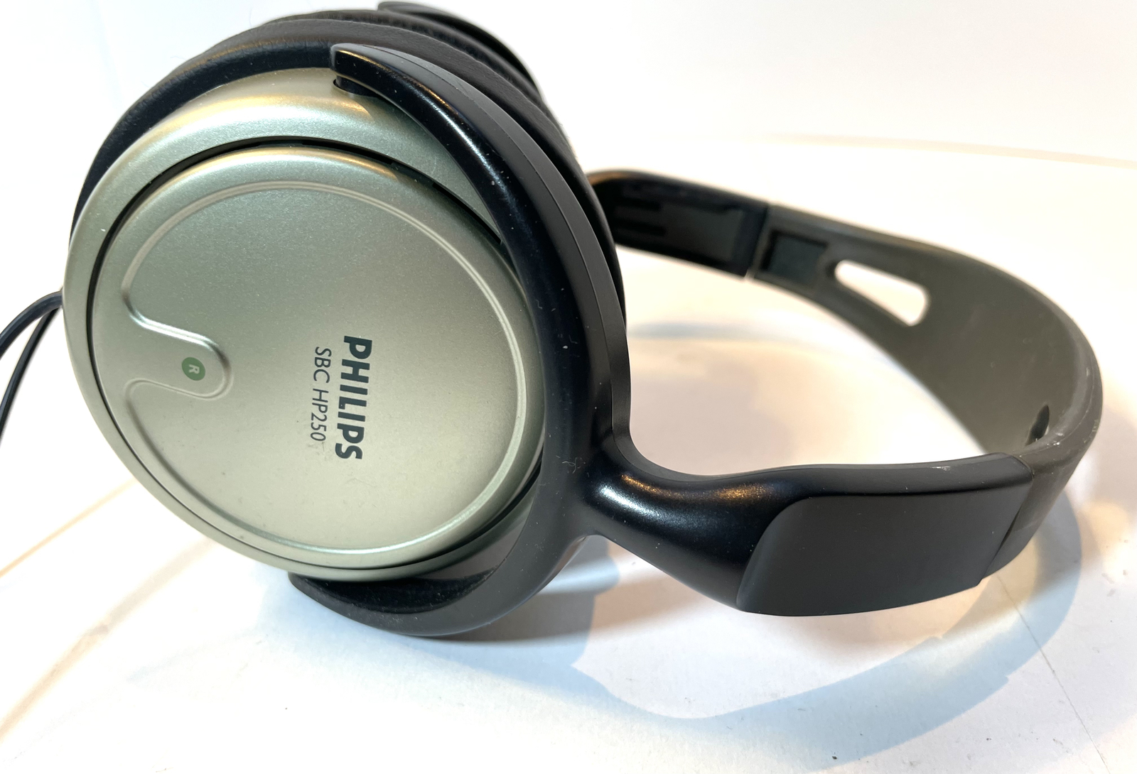 Philips SBC HP250 Dynamic Stereo 32 Ohm 3.5mm Wired Over-Ear Headphones Tested
