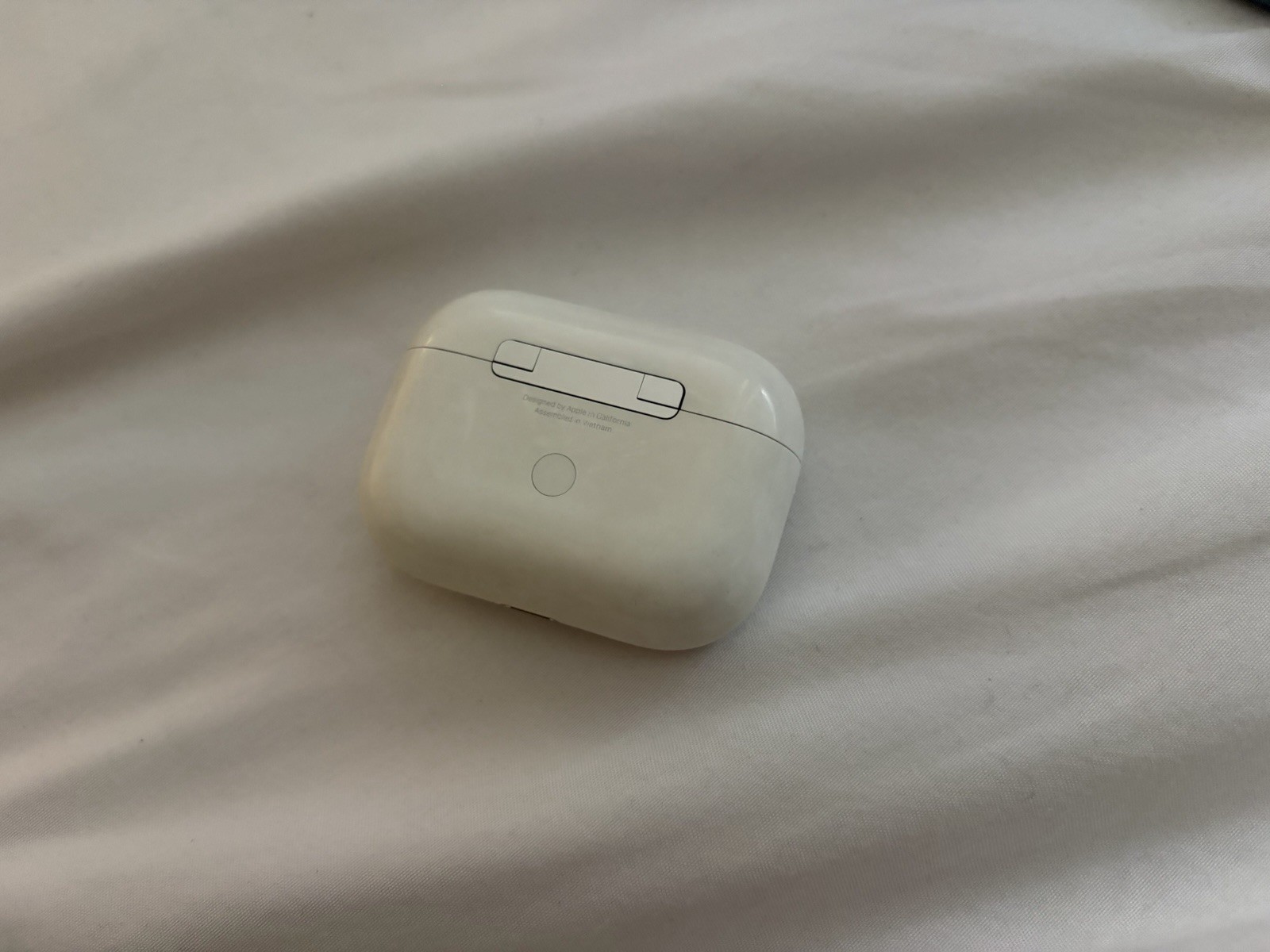 apple official airpods pro 1st gen complete used