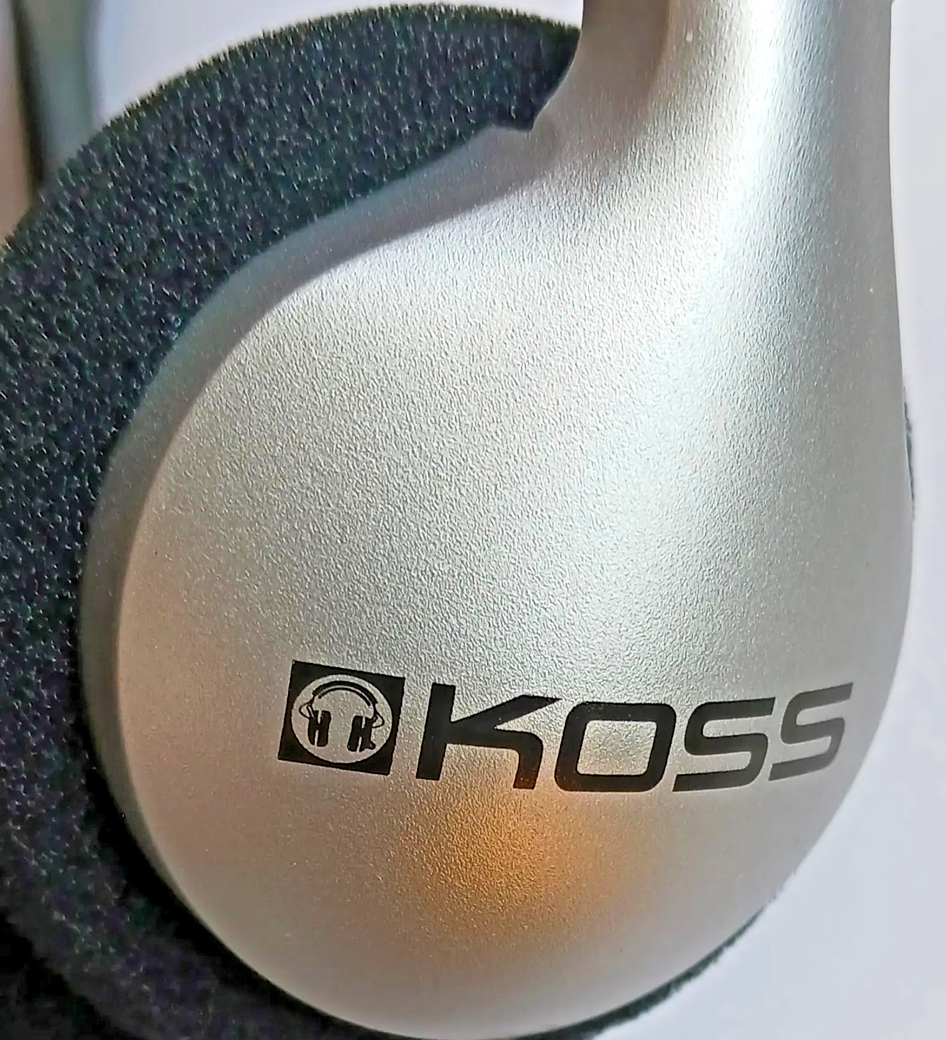 Koss UR5 Compact Stereo Padded Headphones with 1/8″ 3.5mm MiniJack Plug, New