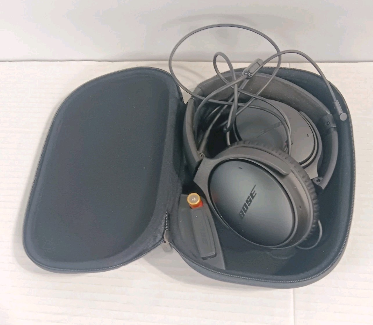 Bose QC25 Quiet Comfort 25 Wired Over-Ear Noise-Cancelling Headphones Special Ed