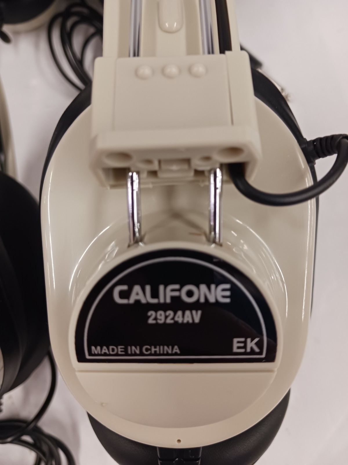 Califone 2924AV-PS Headphones 6ft cord New in Bag Lot Of 4