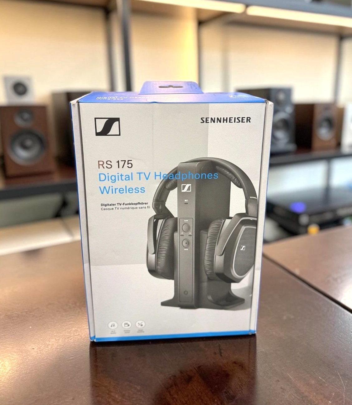 Sennheiser RS 175 RF Over the Ear Wireless Headphones for Digital TV System NEW
