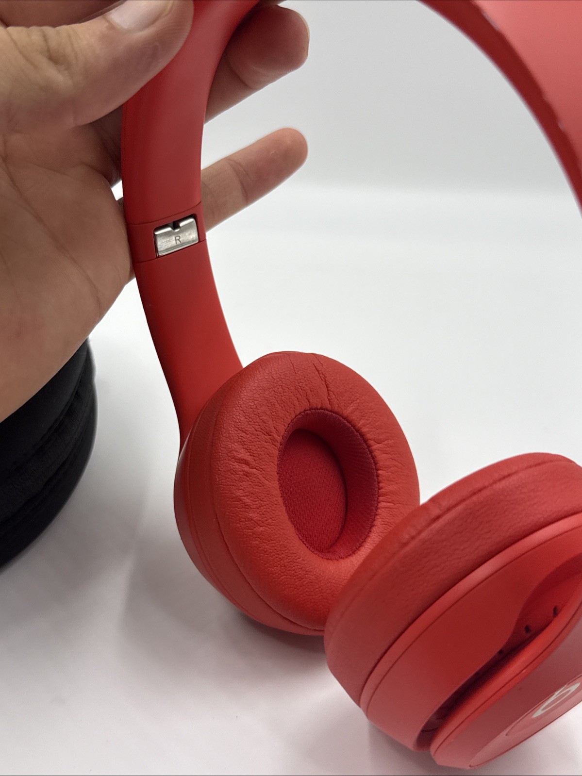 Beats by Dr. Dre Solo3 Wireless Headphones – Product Red Special Edition