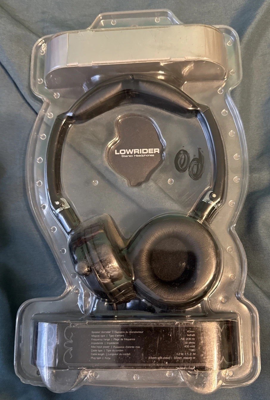 New Skullcandy Lowrider On Ear 40mm Headphones Foldable Liteweight Black