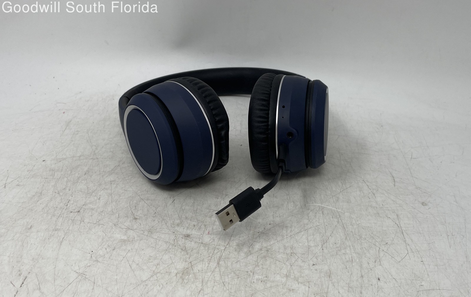 Quikcell Navy Blue Black Foldable Over The Ear Headphones With Cable Not Tested