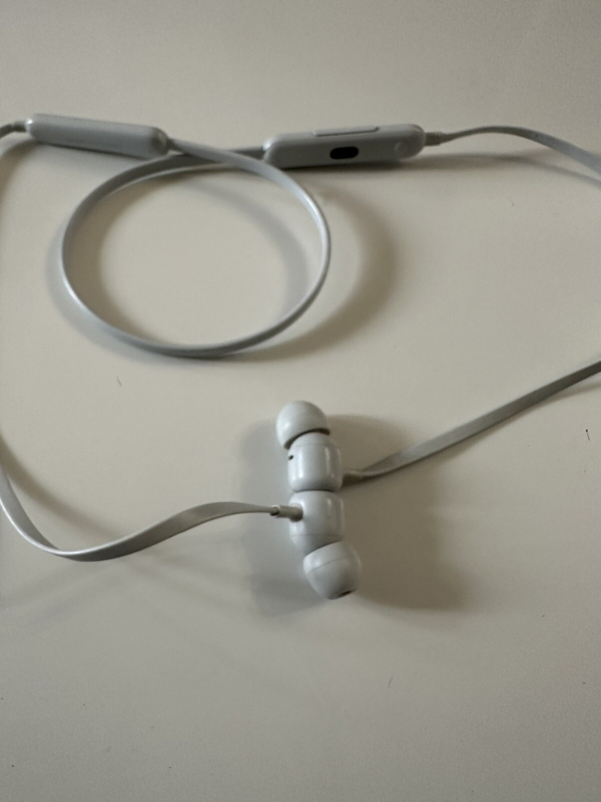 Beats by Dr. Dre Flex Wireless In-Ear Headphones – Smoke Gray