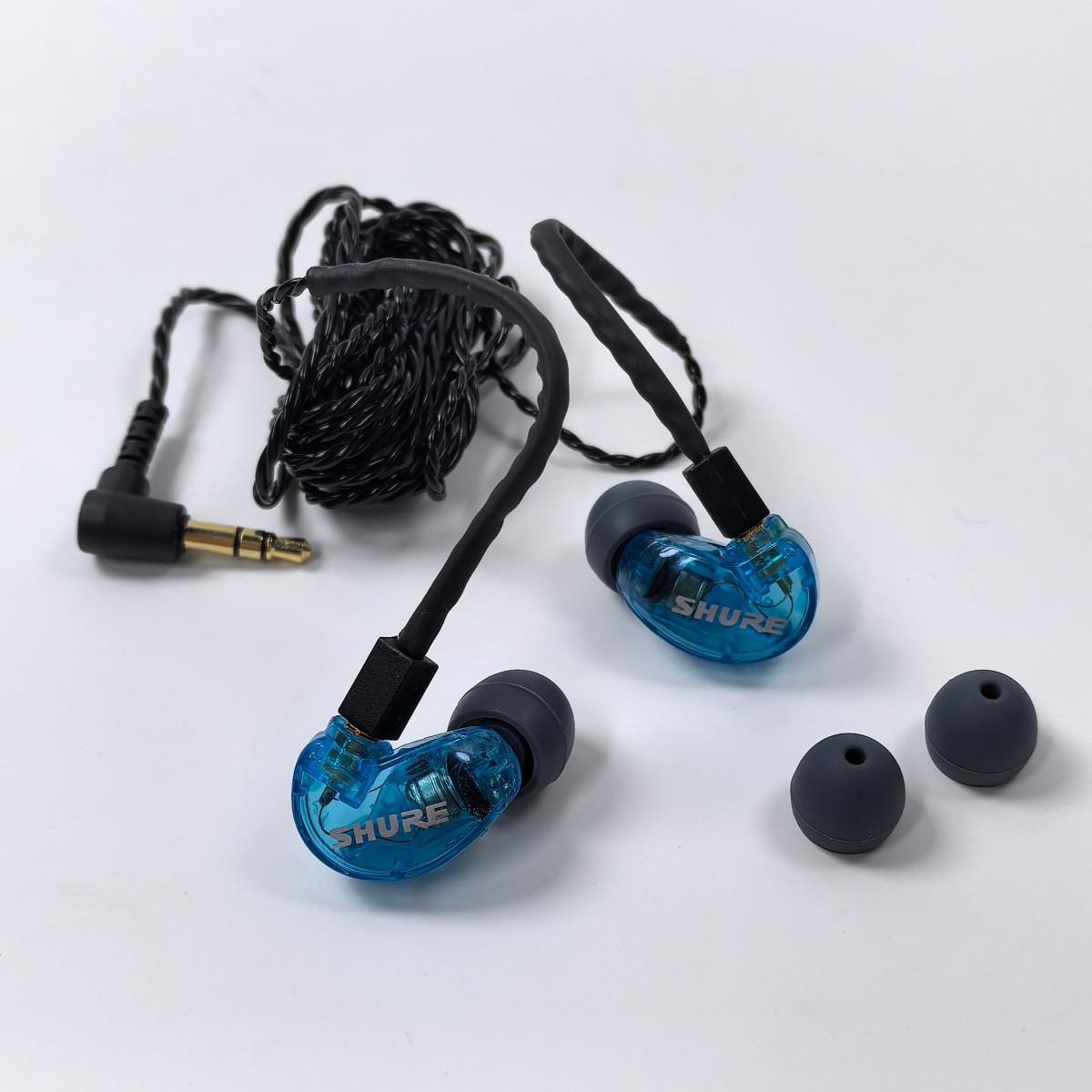 Shure SE215 In-Ear Wired Earphones Headphones Earbuds Sound Isolating Colors