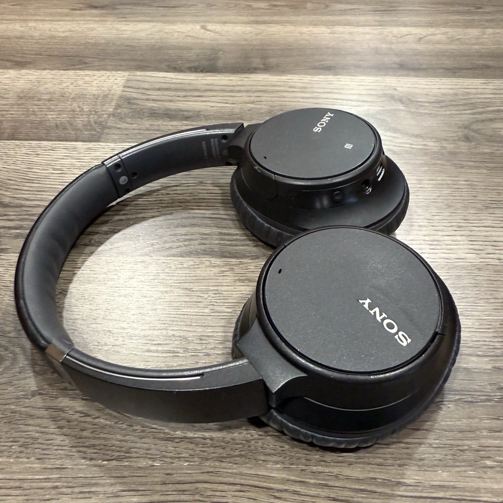 SONY WH-CH700N Wireless Noise Canceling Over-the-Ear Headphones WORK GREAT READ