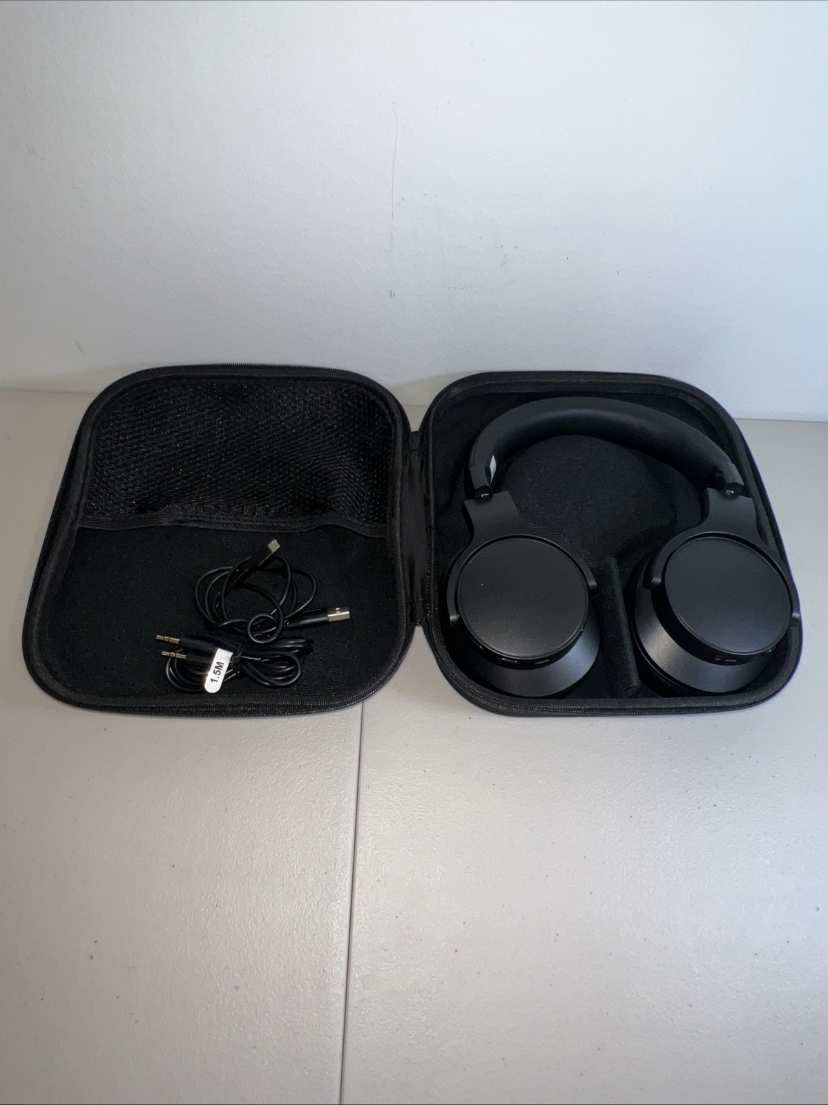 Avantree -Noise Cancelling Headphones W Cords And Case (O3)