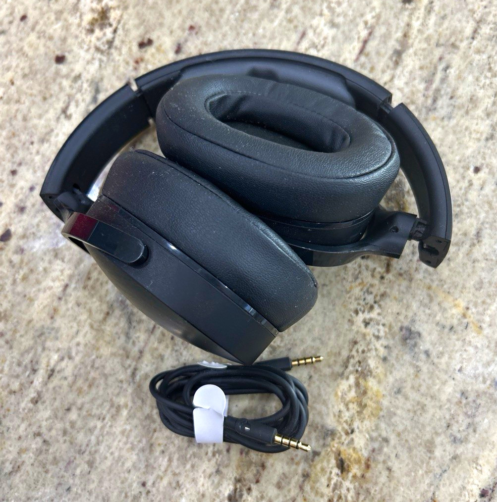 Skullcandy Crusher ANC Black Over-Ear Wired Headphones 3.5mm Jack 3ft