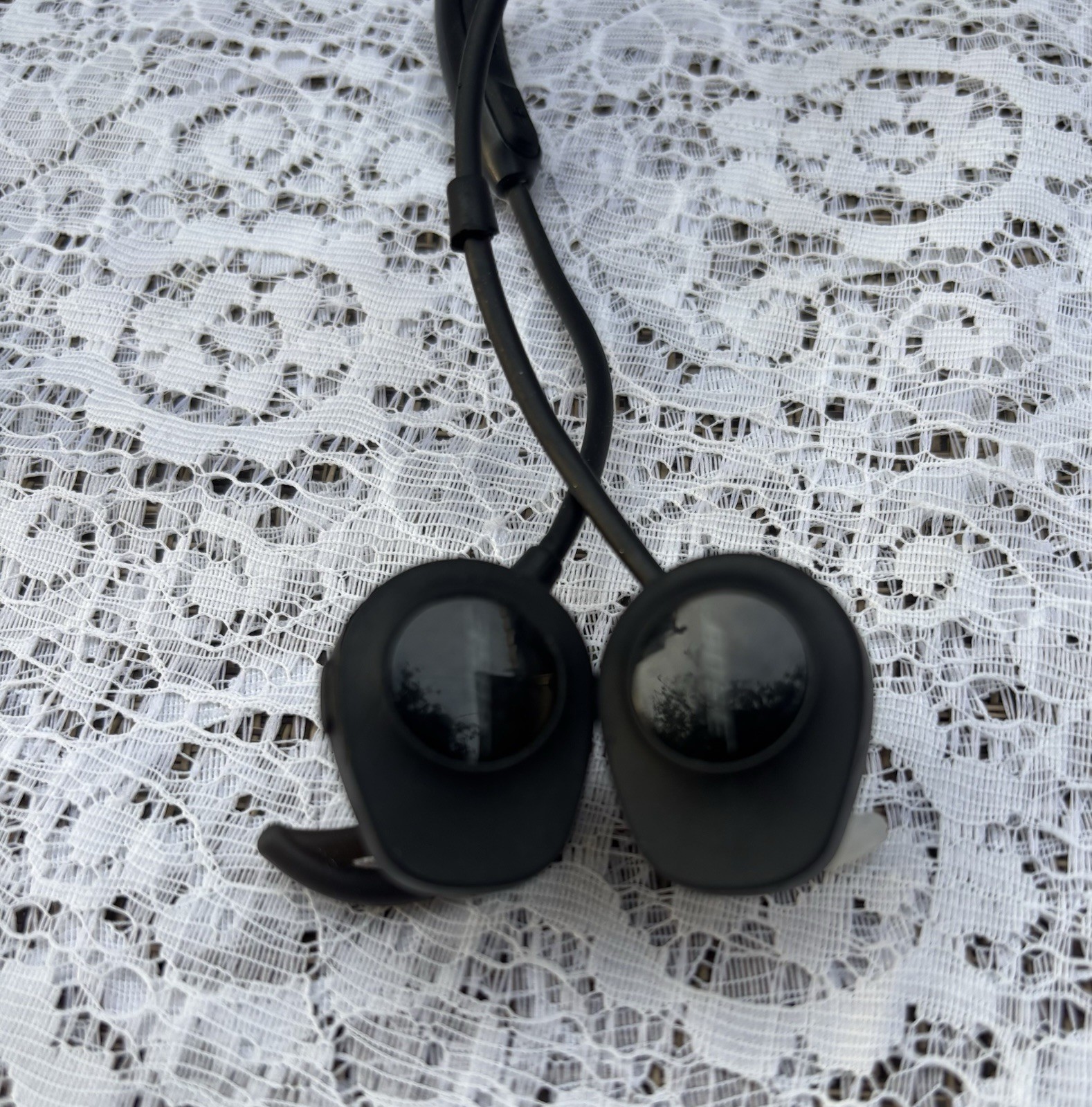 Bose SoundSport In-Ear Earbud Ear-Hook Wireless Bluetooth Mic Black Gray