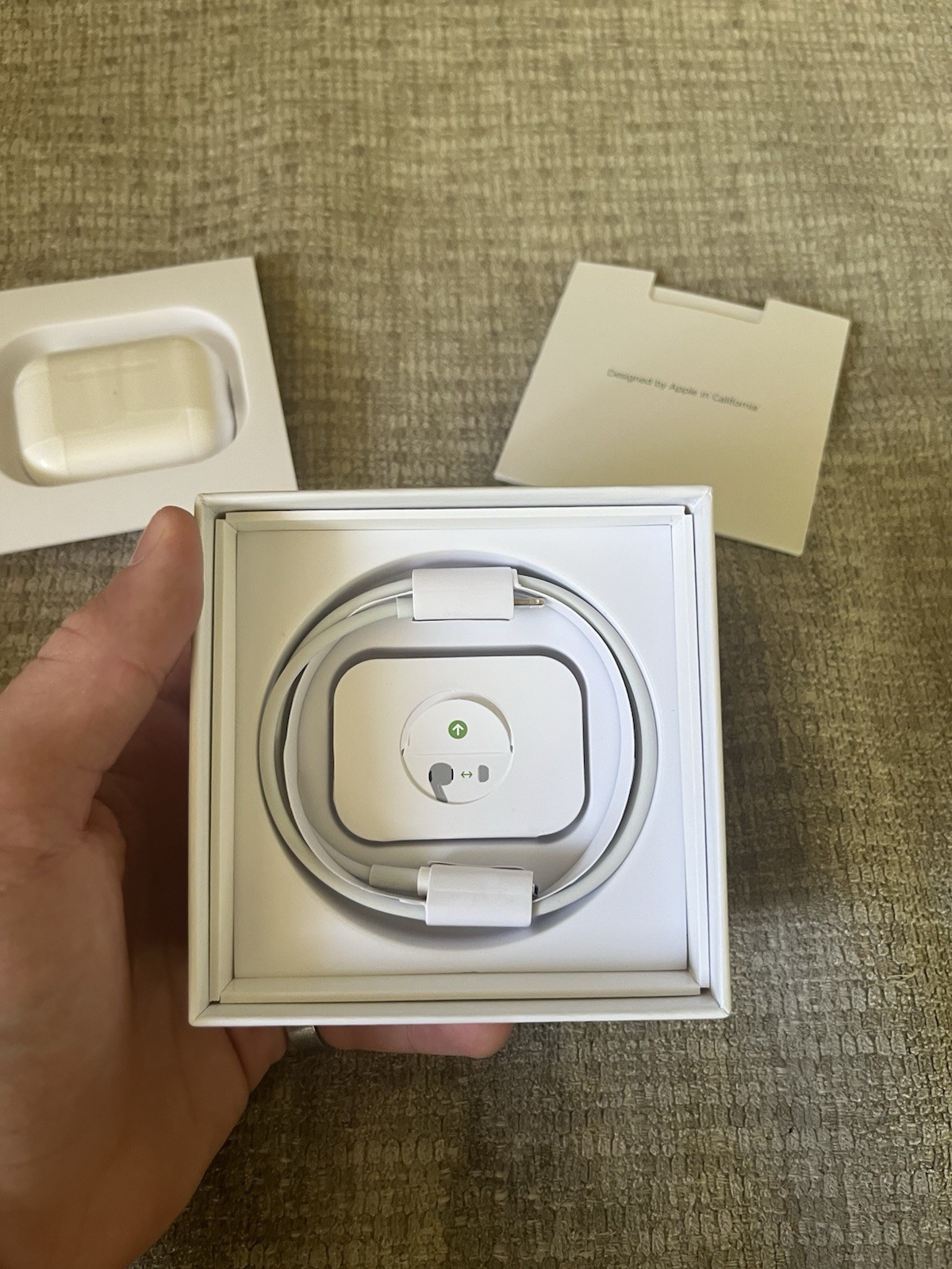Apple AirPods Pro 2nd Gen w/ MagSafe Charging Case, ANC/Transparency, White