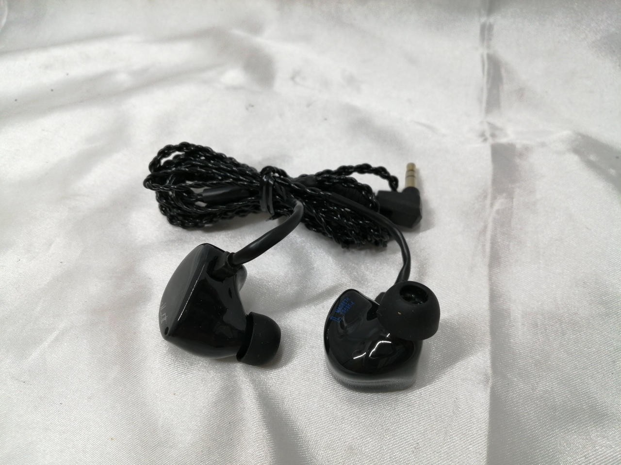 Unique Melody Macbeth Earphones Detachable Cable 20Hz-18kHz