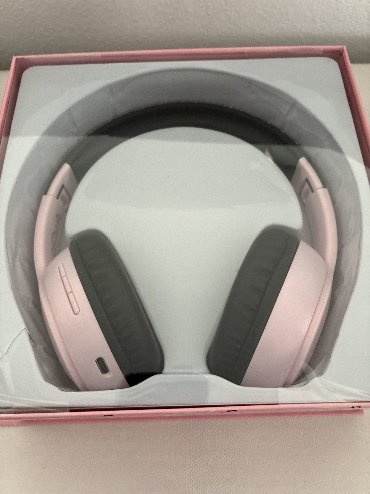 New Juicy Couture Bling Light Pink Rhinestone Wireless Headphones