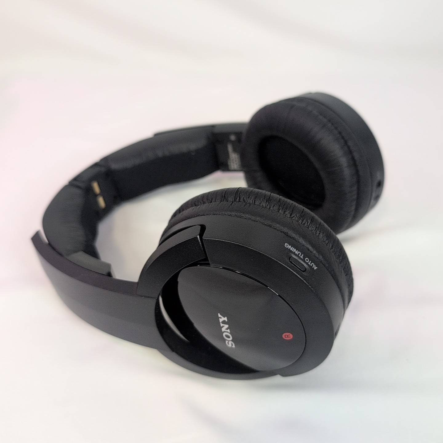 Sony MDR-RF985RK Over Ear Headphones – Black