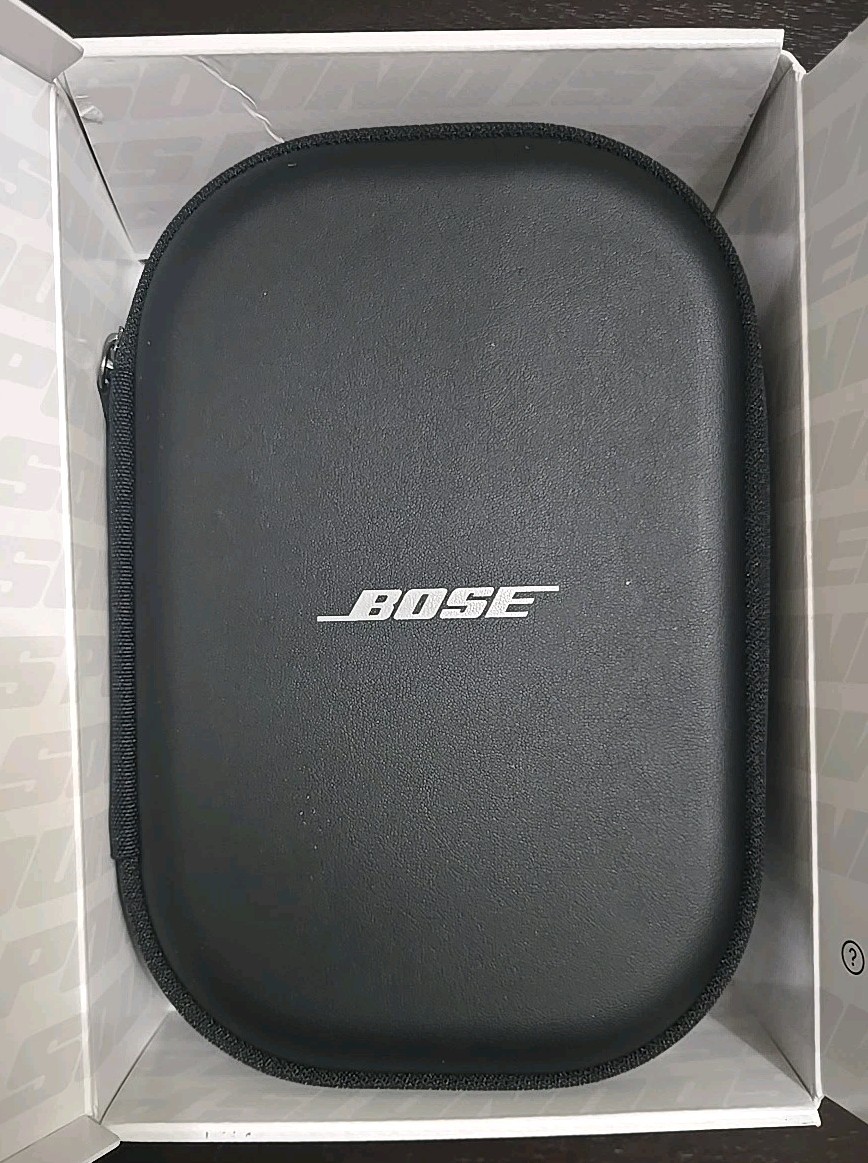 Bose QuietComfort Noise Cancelling Headphones – Black – Open Box