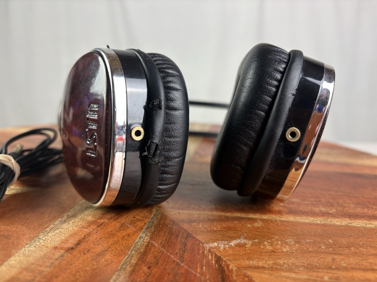 LSTN Troubadour Over-Ear Wood Headphones Wired 3.5mm