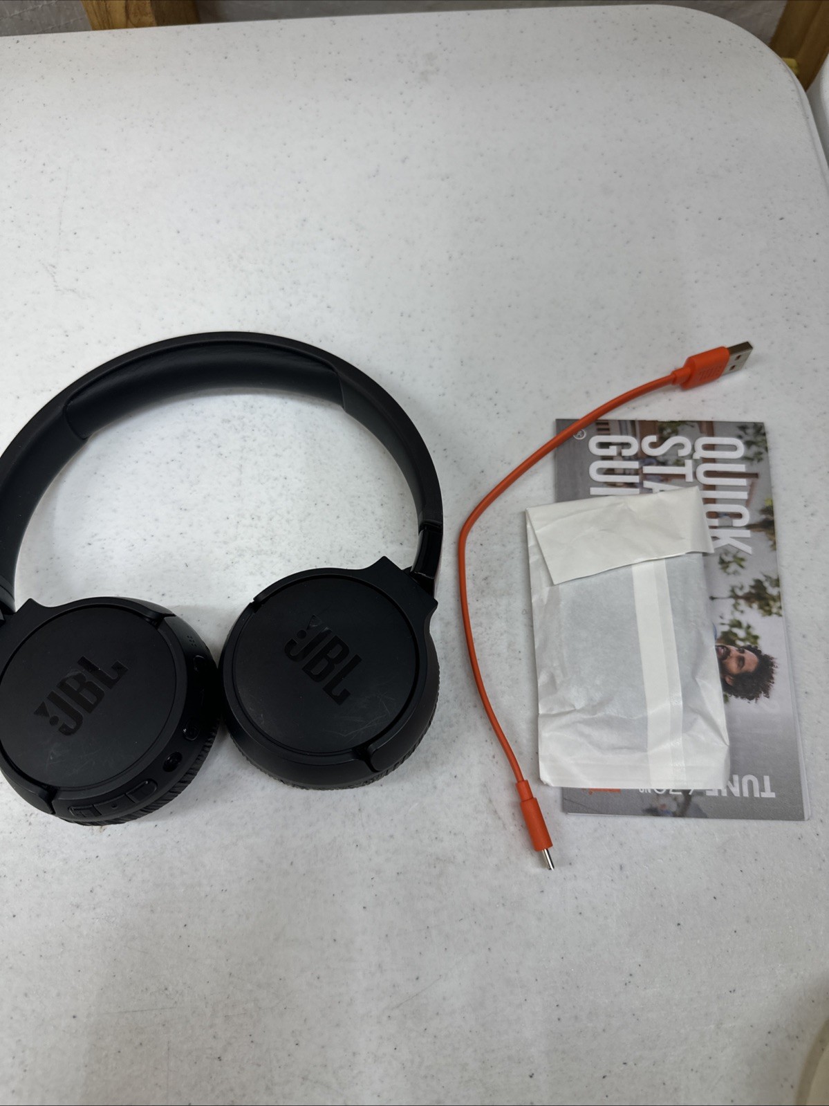JBL Tune 670 Wireless Noise Canceling Headphones Black JBLT670NCBLKAM