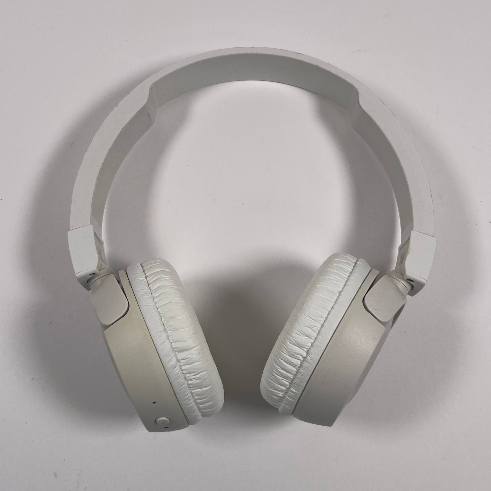JBL T450BT Wireless On-Ear Headphones with Built-in Remote and Microphone White