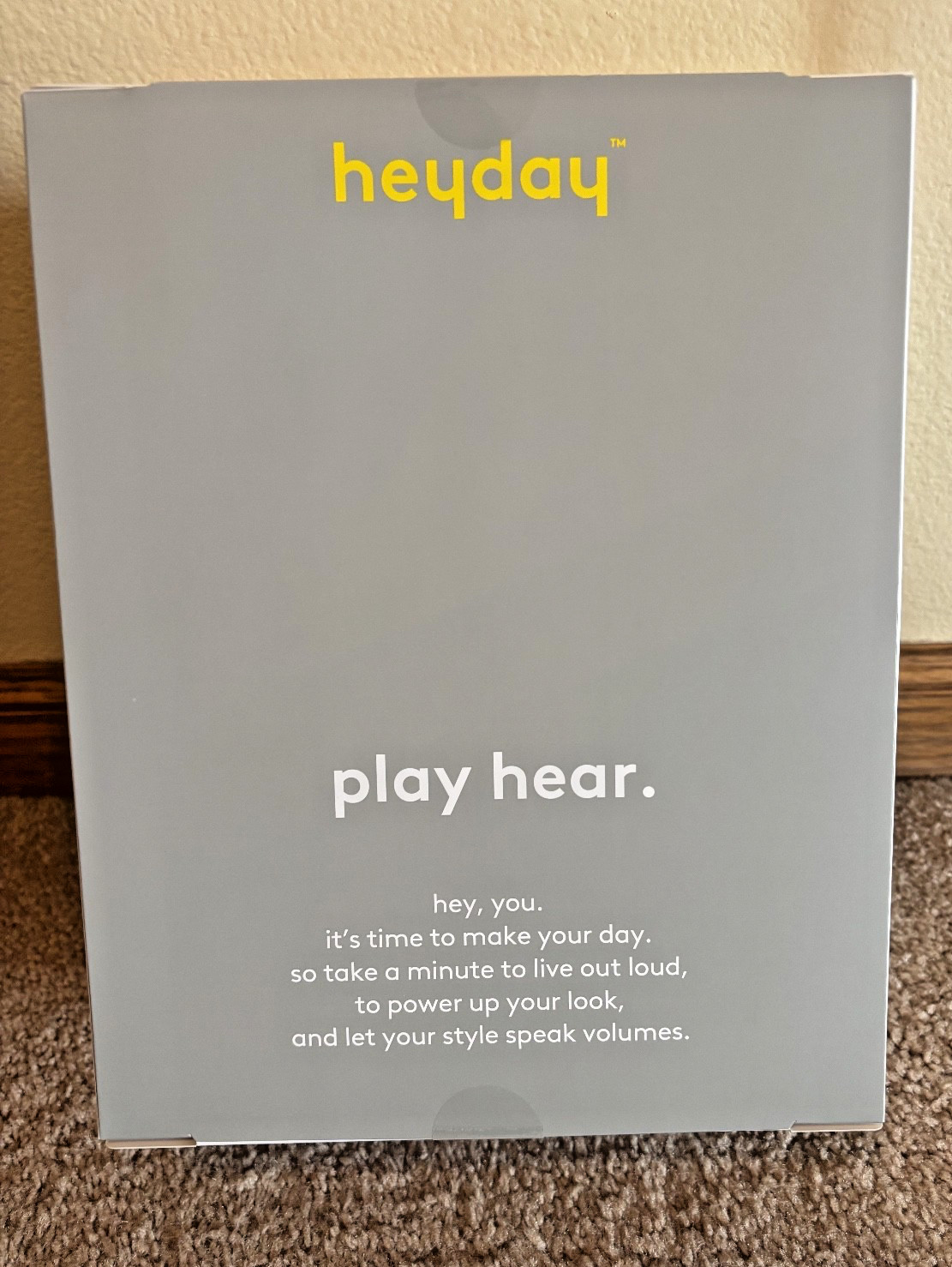 Heyday Wired Headphones White Over Ear 3.5mm Mic Remote New