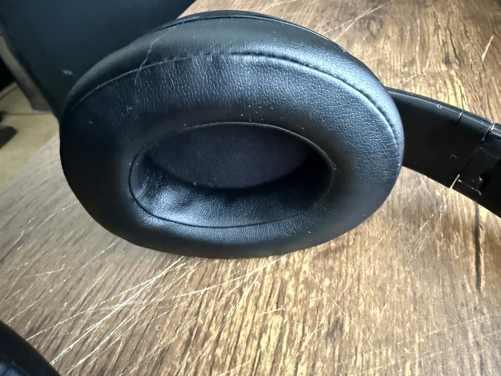 Beats By Dr. Dre Studio3 Bluetooth Headphones Over Ear Black A1914