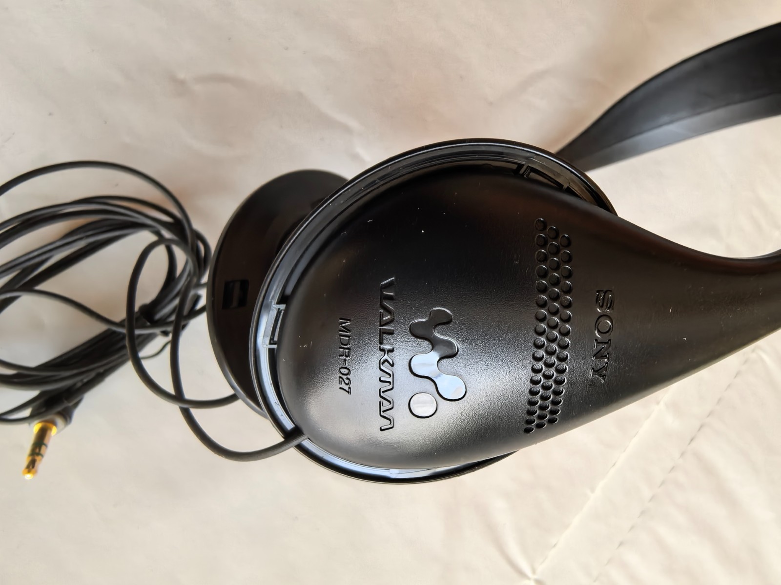 Vintage Sony MDR-027 Walkman Black Adjustable Headphones Tested- No foam pads