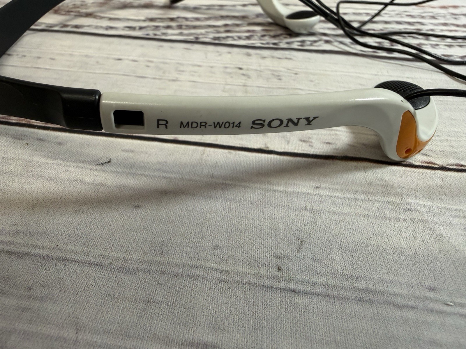 Sony MDR-W014 Headphones Lightweight Headband – Tested and Working!