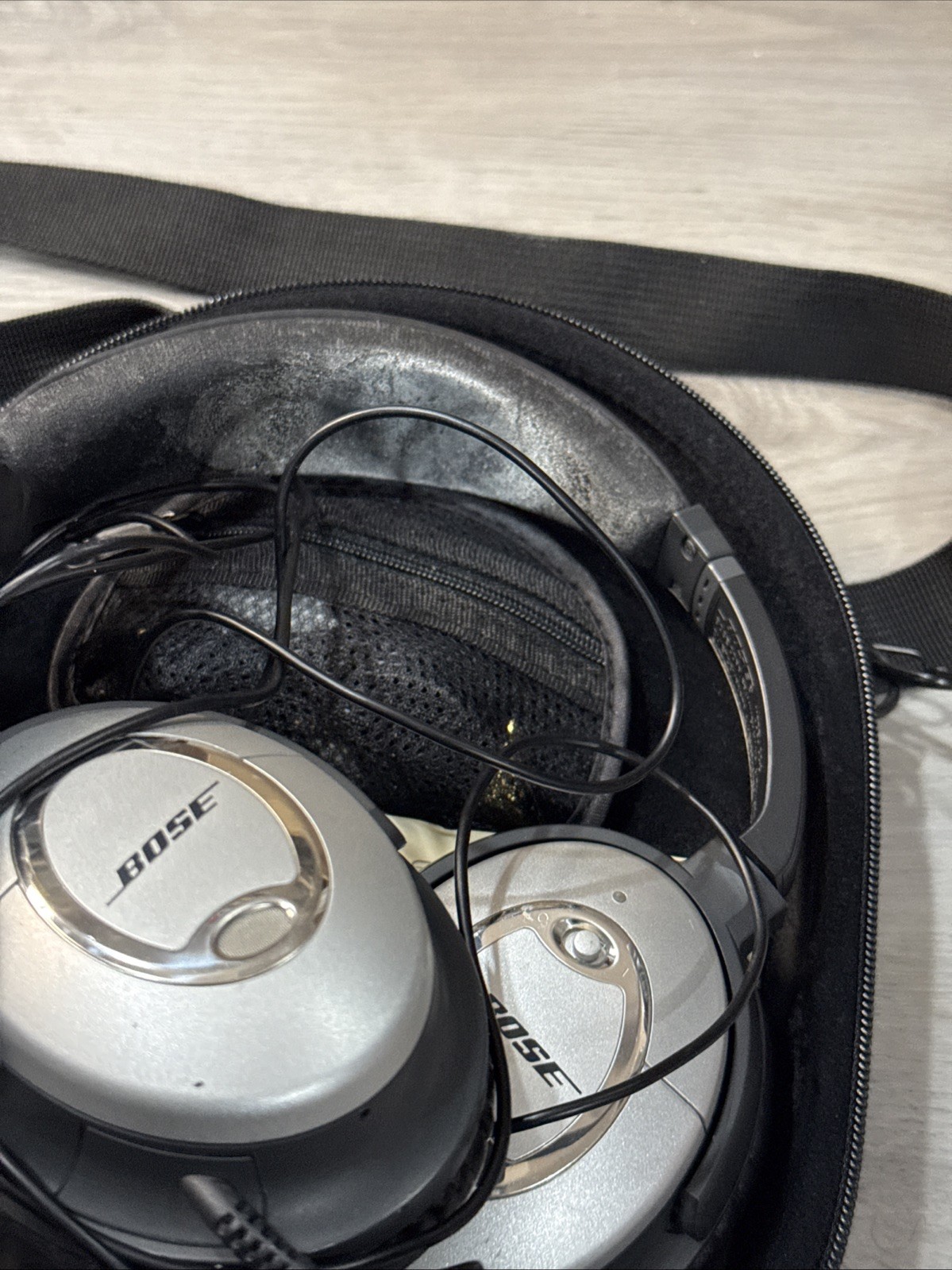 Lot Of 4 Bose QC15/QC3 Headphones with Noise Cancelling (Read Desc)