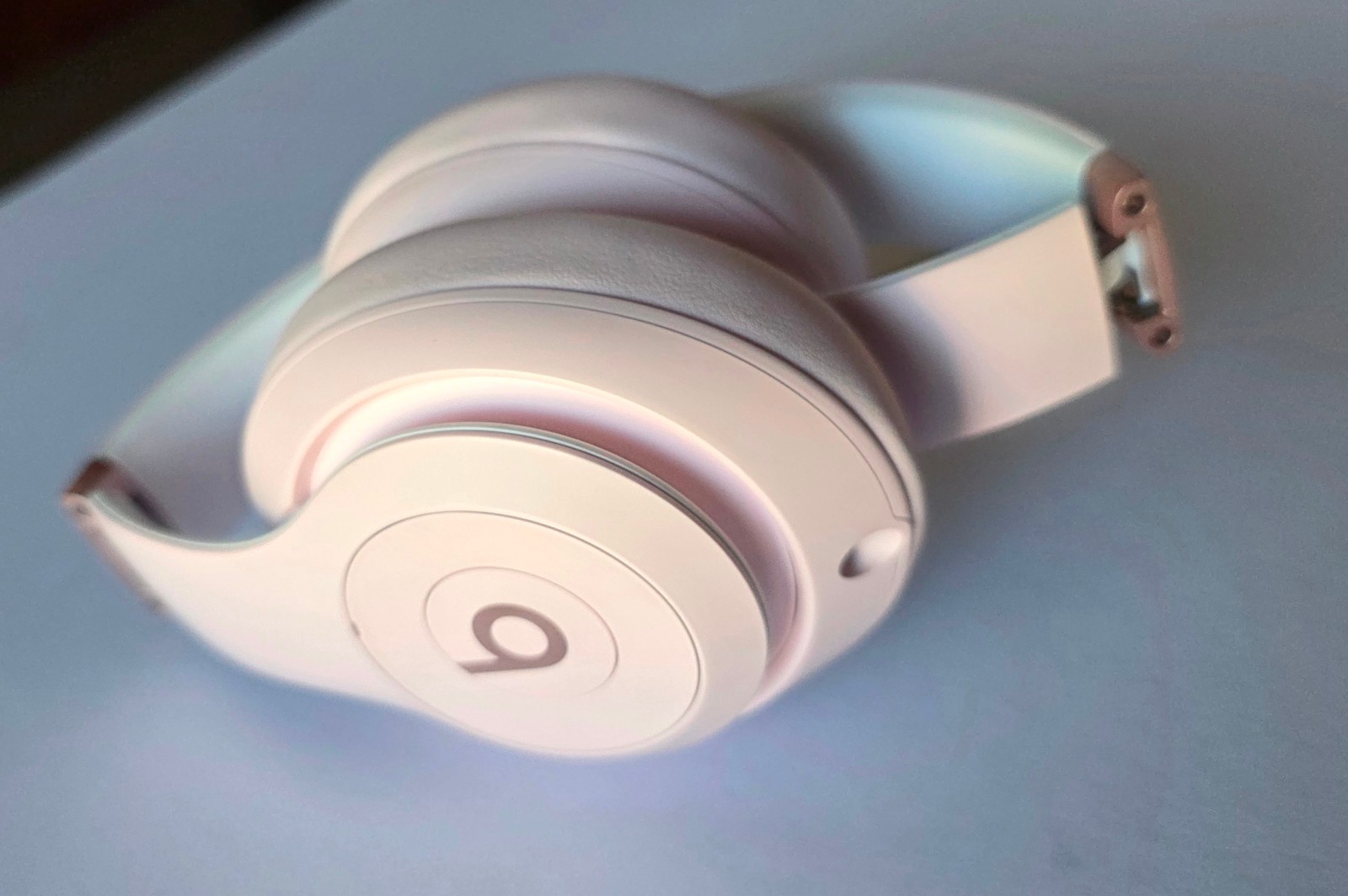 Unused Original Pink Beats Studio Pro Wireless NC Headphones ME2E4LL/A in Bulk P