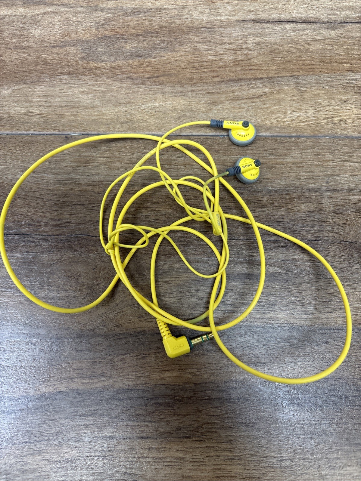 SONY MDR-E225 Sports Walkman Stereo Earphones – Yellow